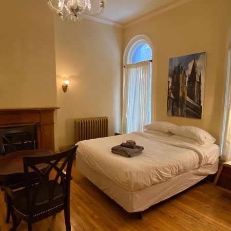 Gold Door Inn Ottawa Kültér fotó